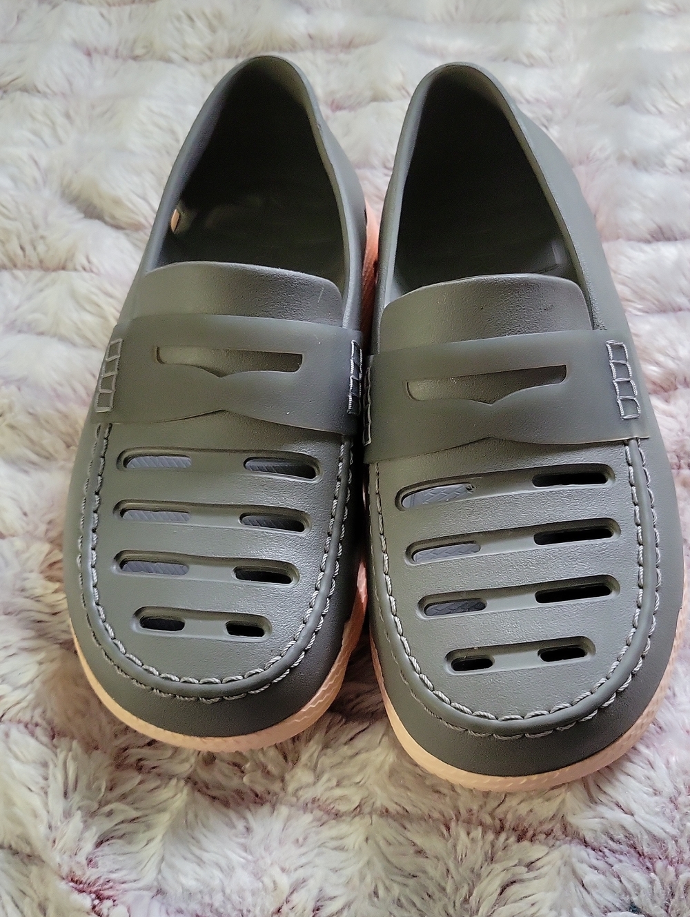 Cole Haan ZERØGRAND 360 Gray Pink Comfort Cut Out SlipOn Loafers Clogs M6/W8 EUC